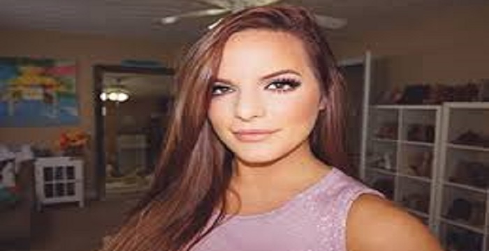 Casey Holmes Bio Bio, Early Life, Career, Net Worth and Salary