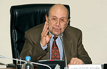 Juan Ossio Acuña Biography, Age, Height, Wife, Net Worth and Family