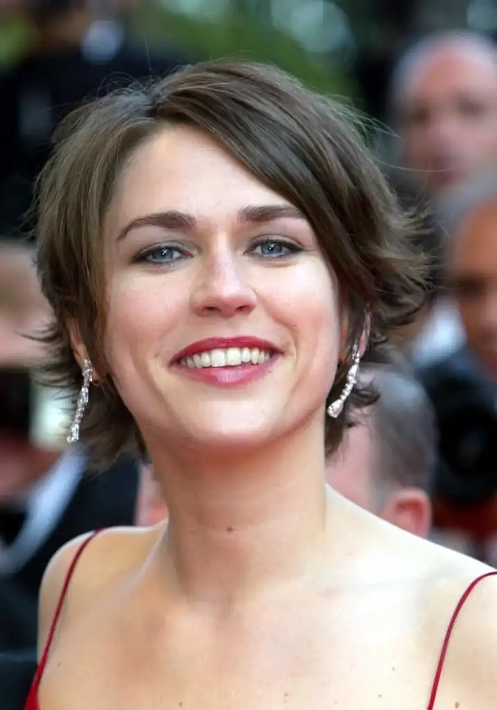 Marie-Josée Croze - Biography, Height & Life Story