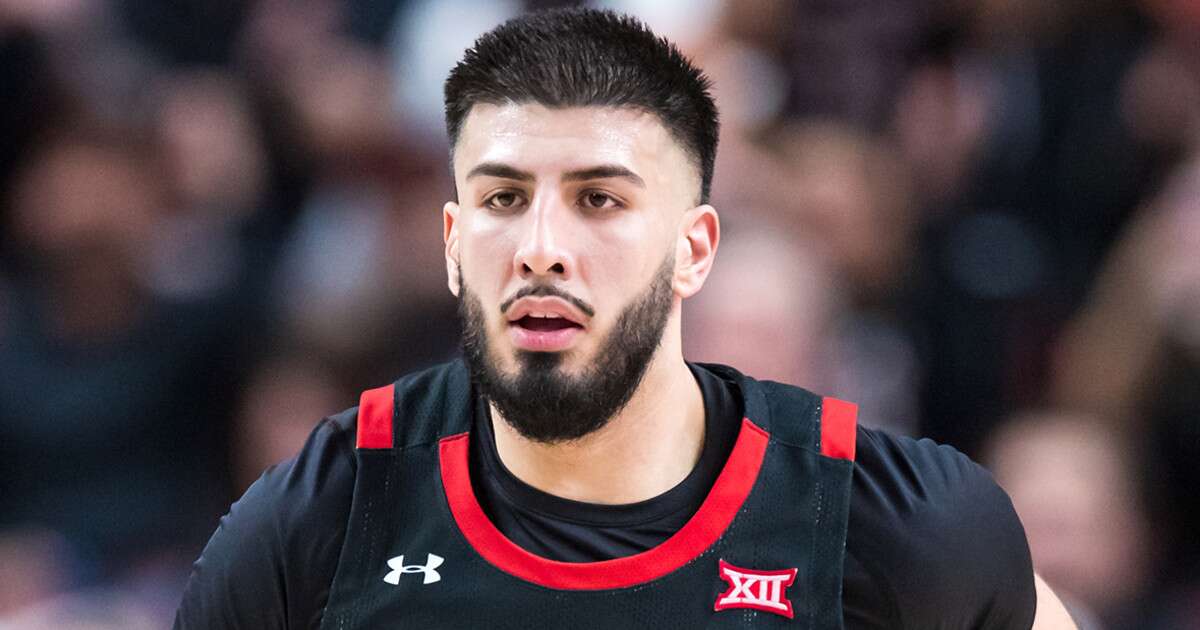 UC Berkeley men's basketball player confronts fan who allegedly called him a 'terrorist'