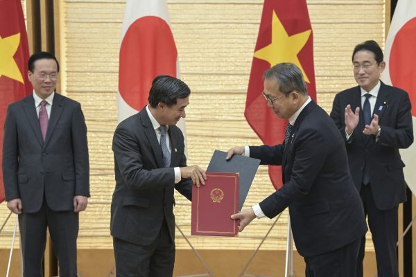 Vietnam, Japan Establish Comprehensive Strategic Partnership