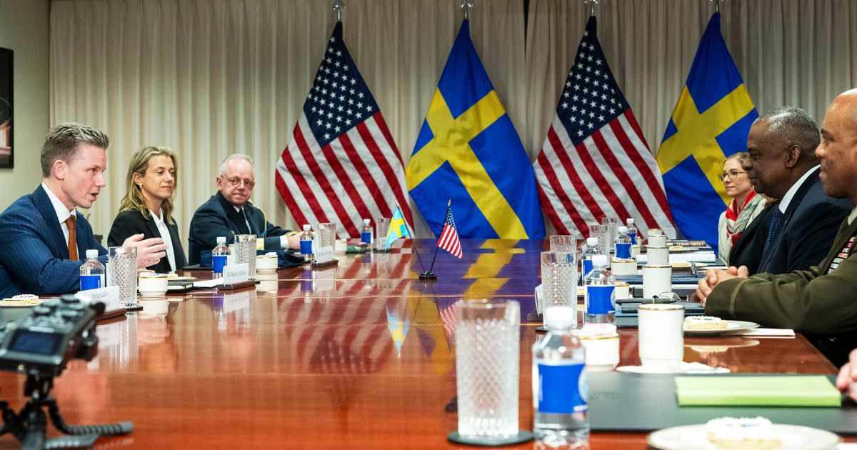 U.S. and Sweden sign defense deal to bolster regional security