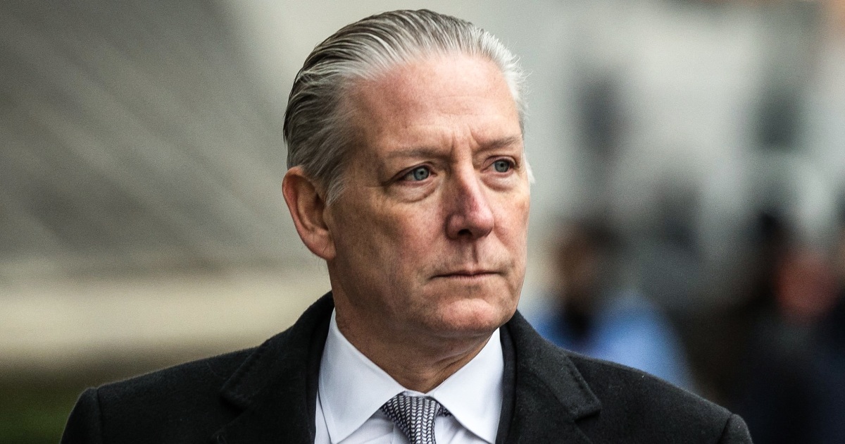 Former FBI spy hunter sentenced to 4 years for taking money from Putin crony in Russia sanctions case