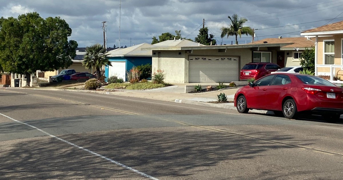 Family finds body in freezer of San Diego home