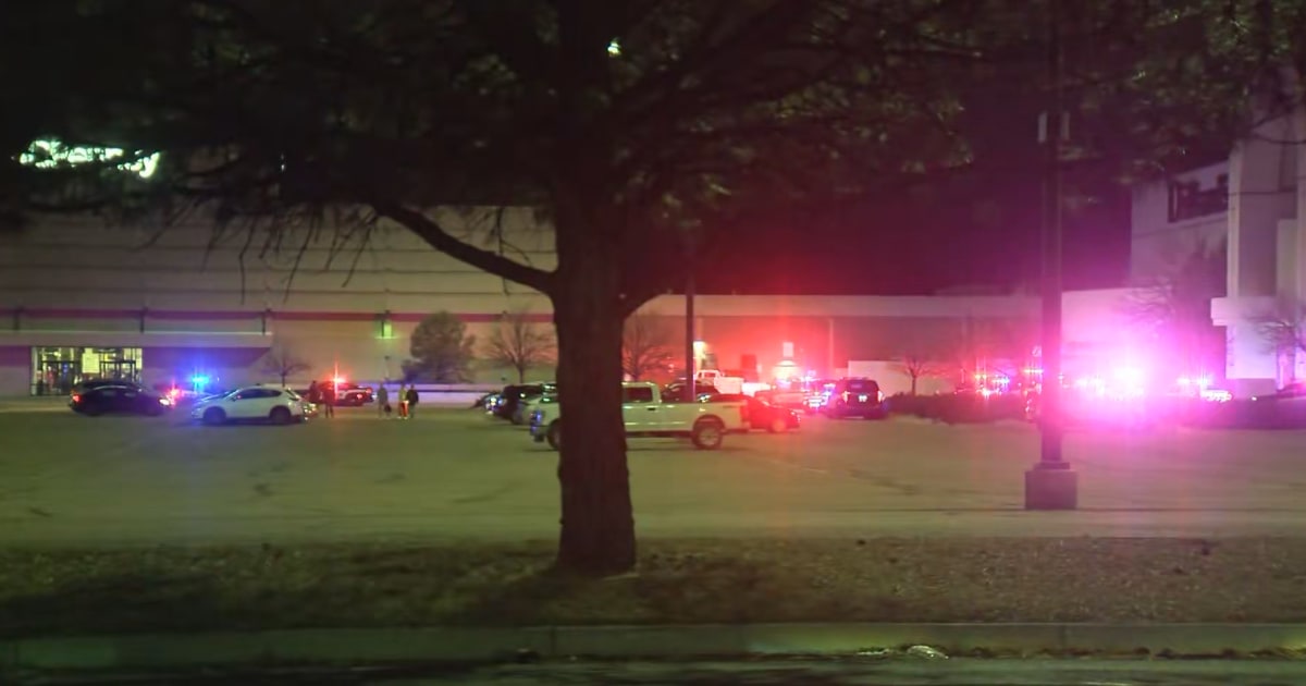 One dead, 2 injured in Christmas Eve mall shooting in Colorado