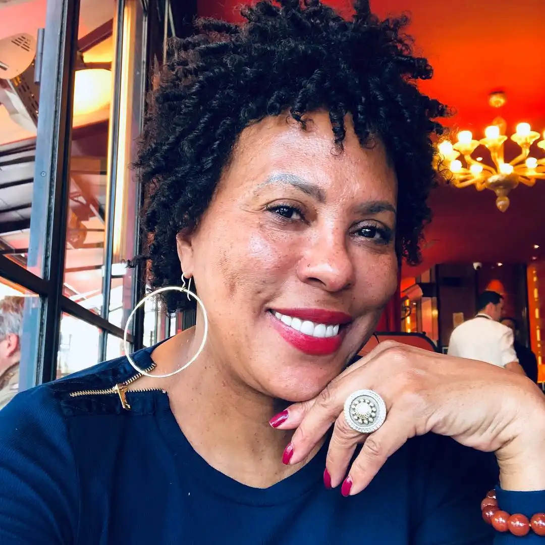 Angela Elayne Gibbs - Biography, Height & Life Story