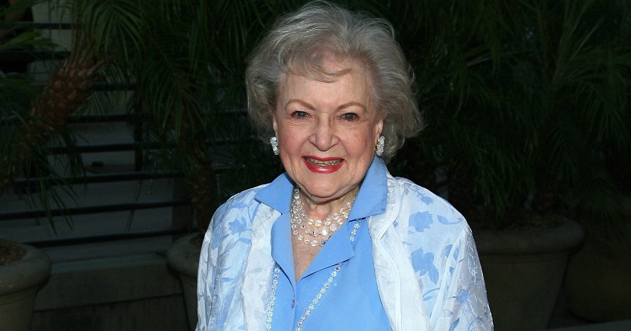 Betty White Bio, Early Life, Career, Net Worth and Salary