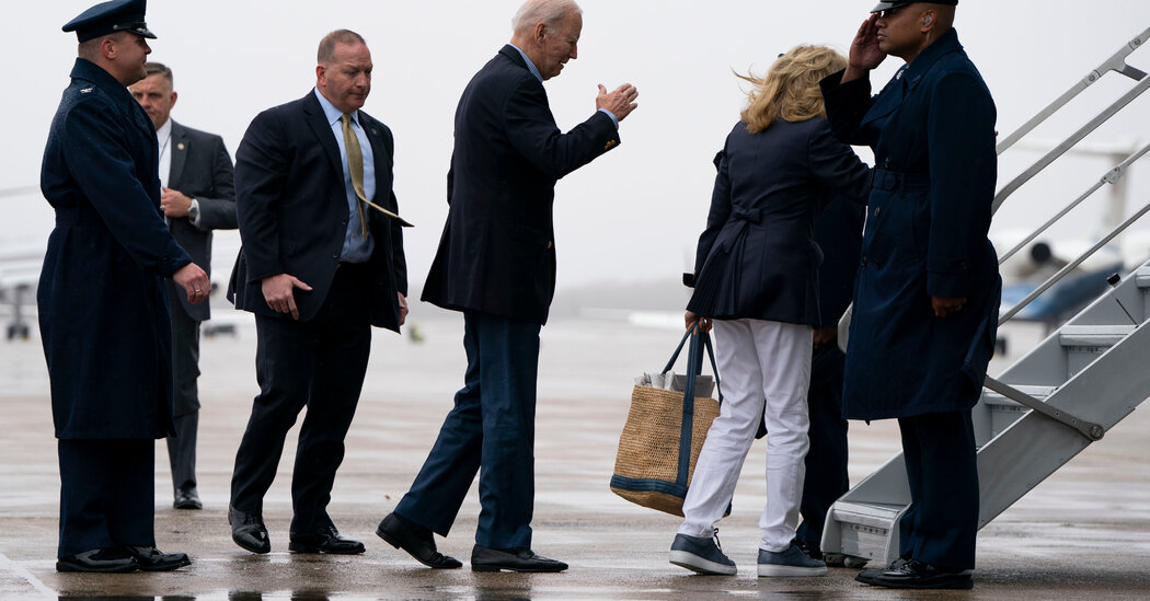 Biden Begins Weeklong Vacation in Caribbean to Ring in the New Year