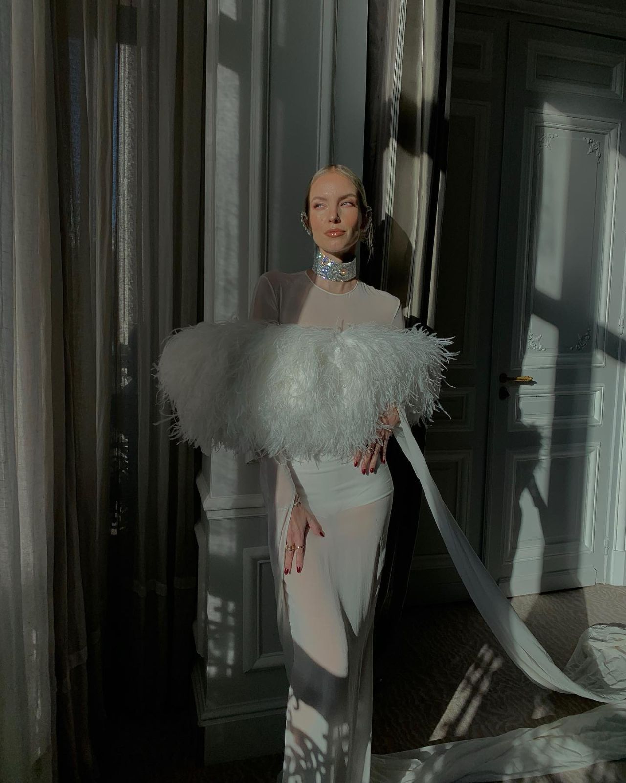 Leonie Hanne Outfit 12/17/2023 (I)