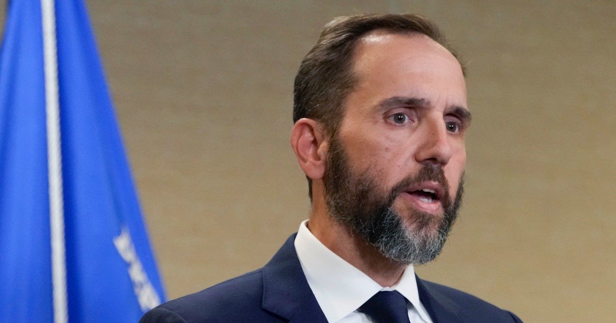 Jack Smith responds to Trump legal team arguing for special counsel to be held in contempt