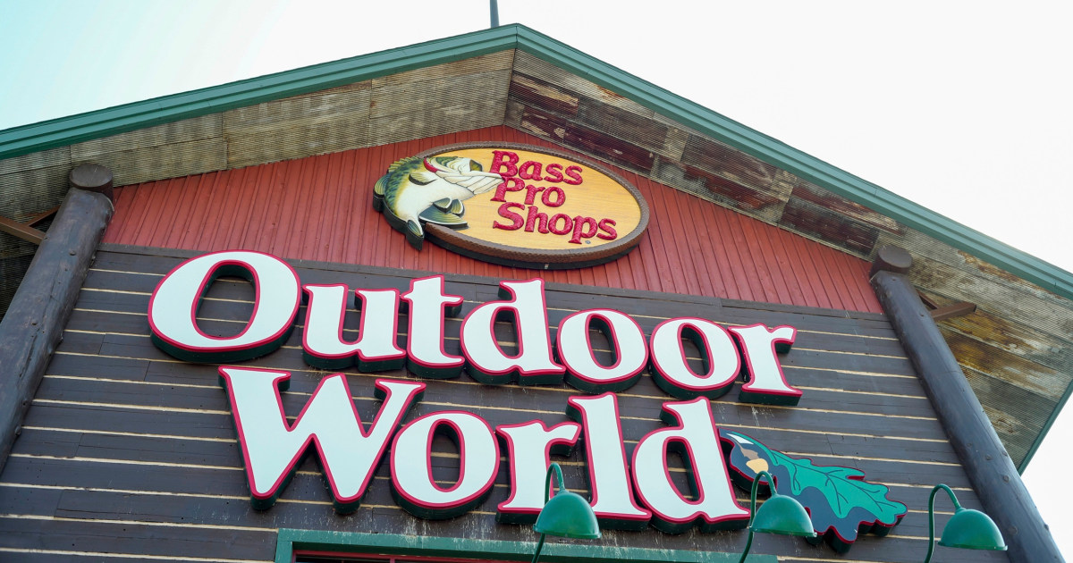 Police arrested a nude man who jumped into an aquarium at an Alabama Bass Pro Shop