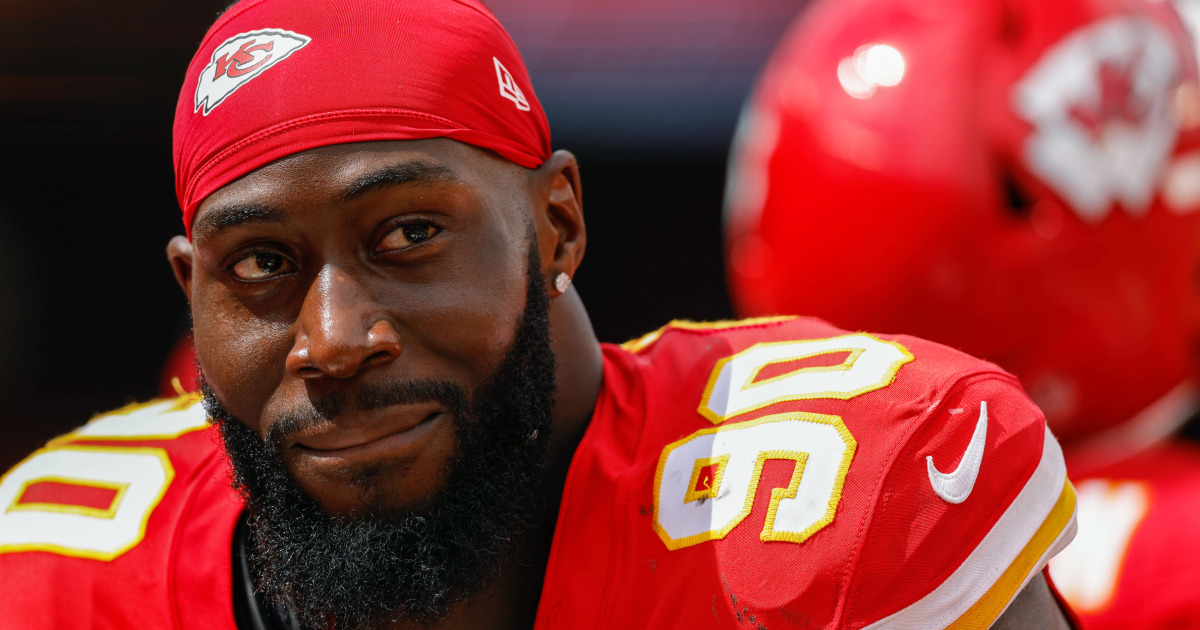 Kansas City Chiefs player handing out free Peacock subscriptions after calling exclusive playoff deal 'insane'