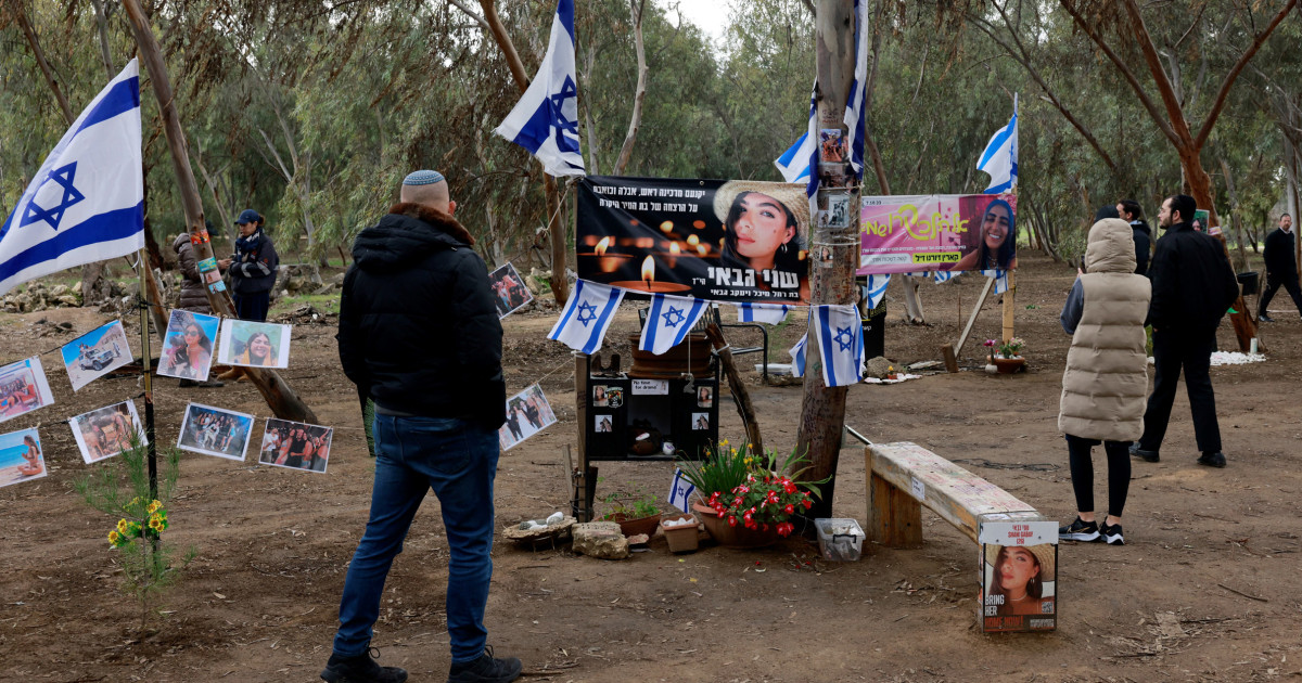 Hostage talks continue as Israel rejects Hamas demand for full IDF withdrawal and a permanent cease-fire