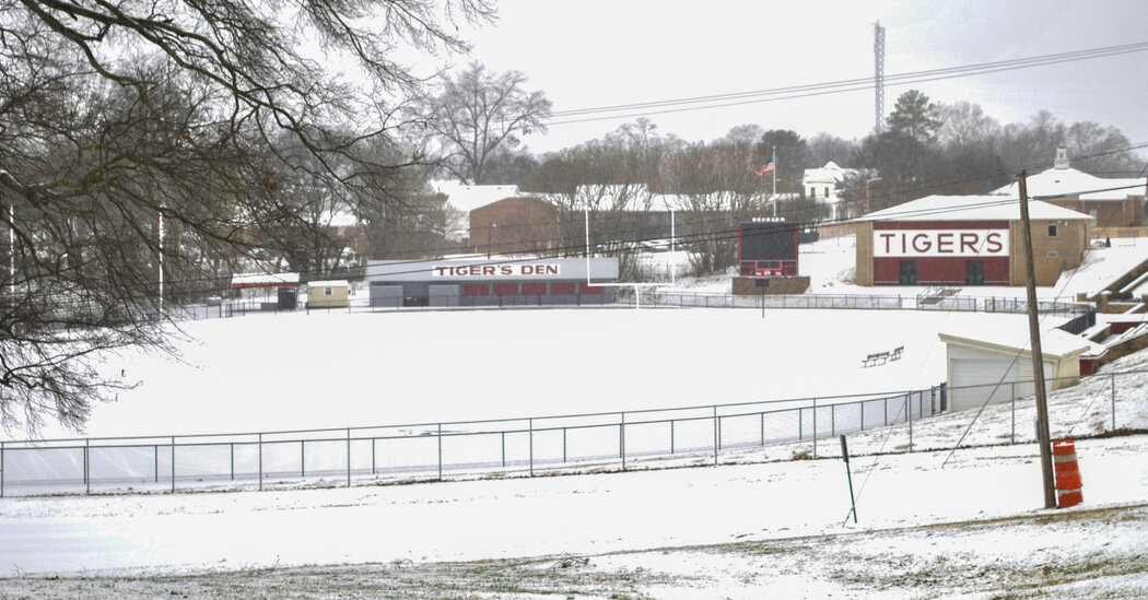 A Rare and Punishing Cold Shuts Schools Across the South