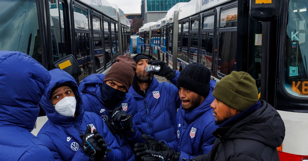 Chicago Warms New Migrants in Idling Buses as the Weather Turns Nasty
