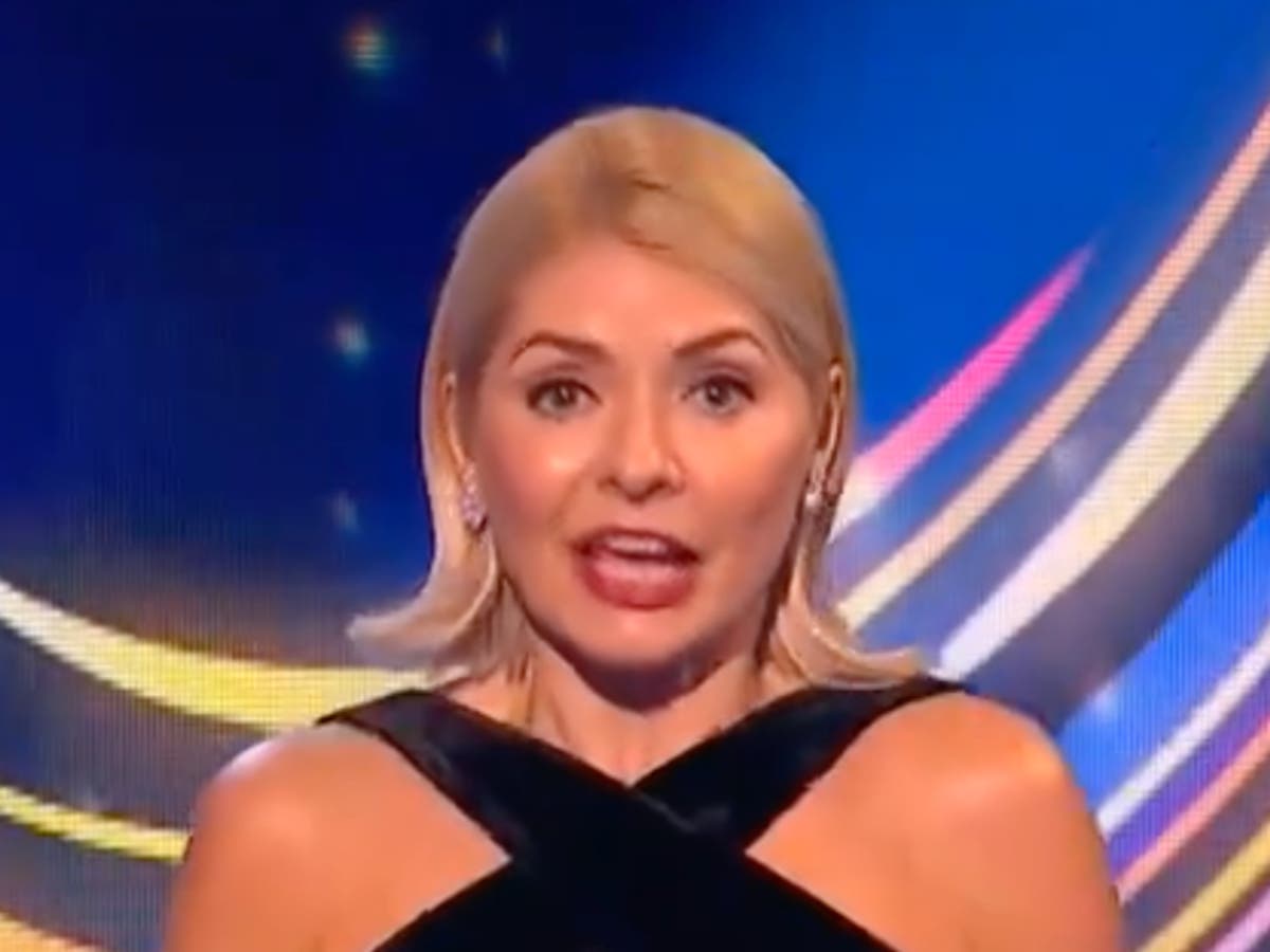 Dancing on Ice’s Holly Willoughby apologises as co-host causes her to swear