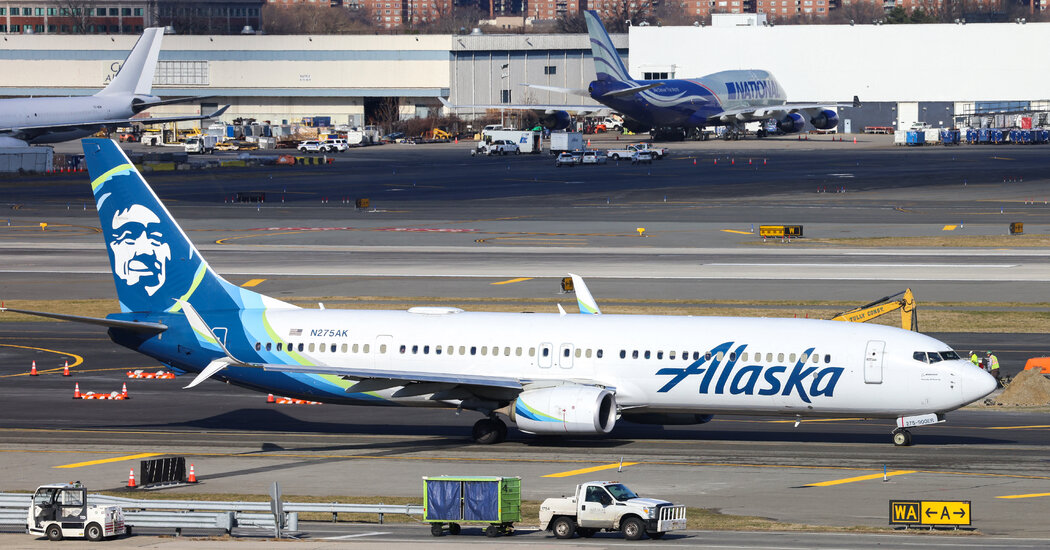 F.A.A. Tells Airlines to Check Panels on a Second Boeing Plane