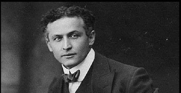 Harry Houdini Bio, Early Life, Career, Net Worth and Salary