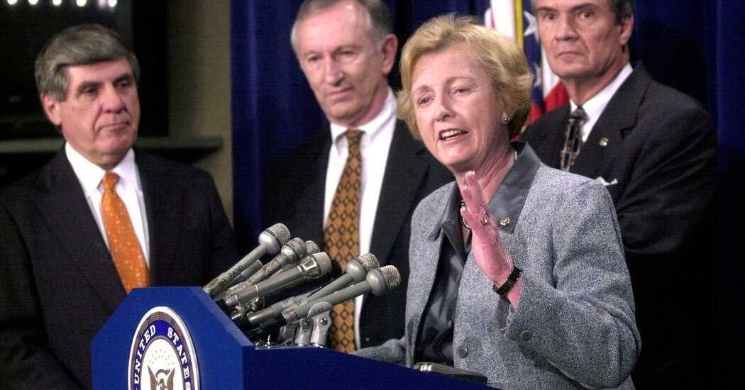 Jean Carnahan, First Woman to Represent Missouri in U.S. Senate, Dies at 90