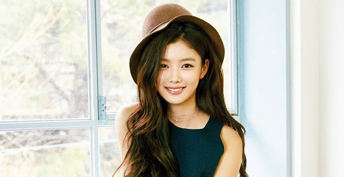Kim Yoo-jung Bio, Early Life, Career, Net Worth and Salary