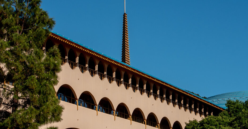 Your Favorite Roadside Attractions