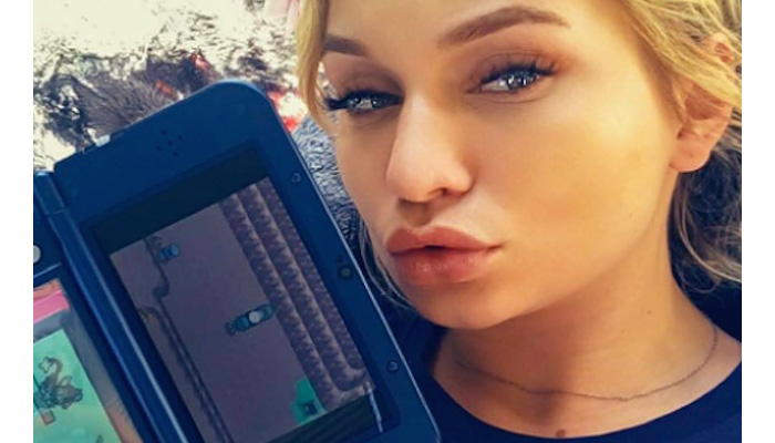 Zoie Burgher Bio Bio, Early Life, Career, Net Worth and Salary