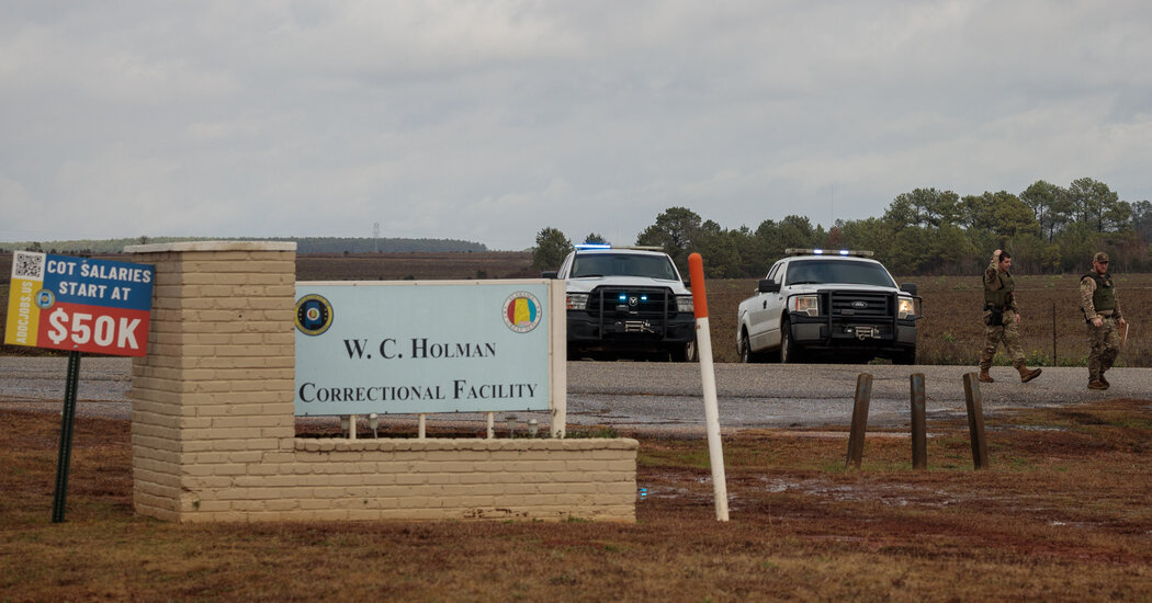 ‘Textbook’ Execution or Botched One? Alabama Case Leaves Sides Divided.