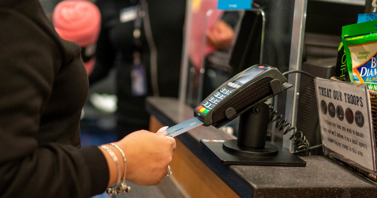 Average credit card balances jump 10% to a record $6,360 as more consumers fall behind on payments