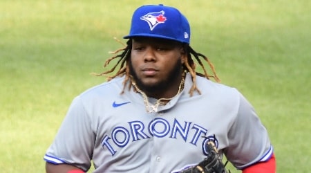 Vladimir Guerrero Jr. Height, Weight, Age, Wife, Family, Biography