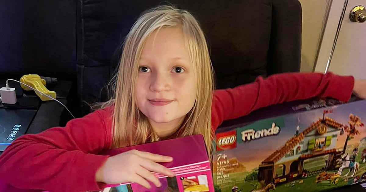 No sign of missing Texas girl, 11, who was due to catch a bus but never made it to school