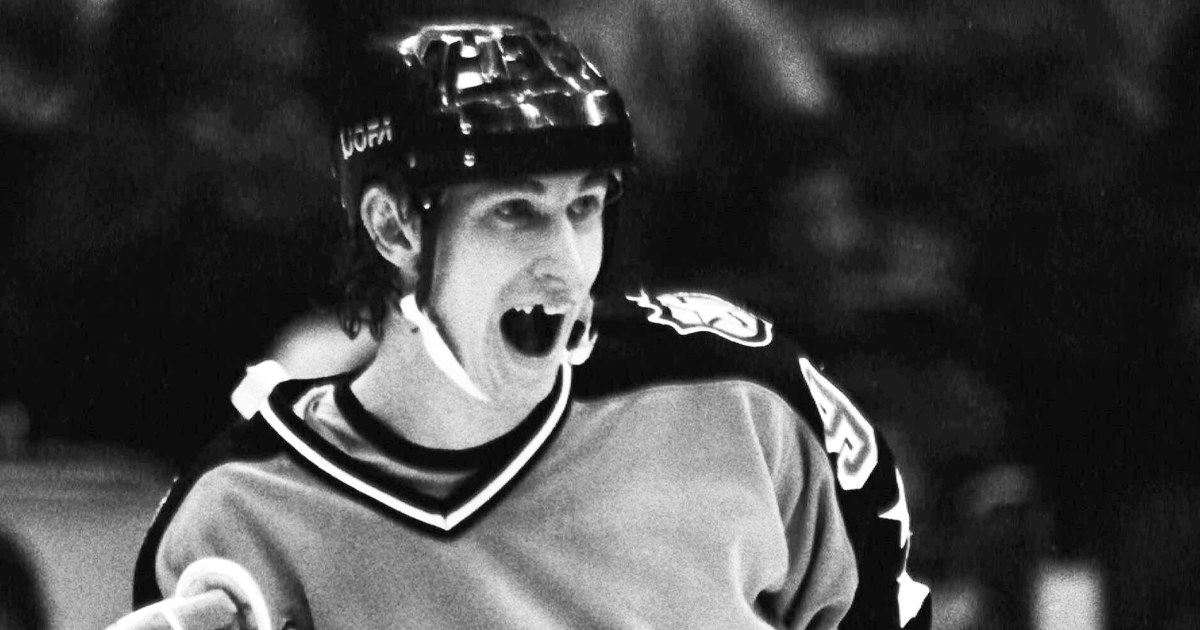 Case of unopened hockey cards that may include Wayne Gretzky's first goes for $3.7M