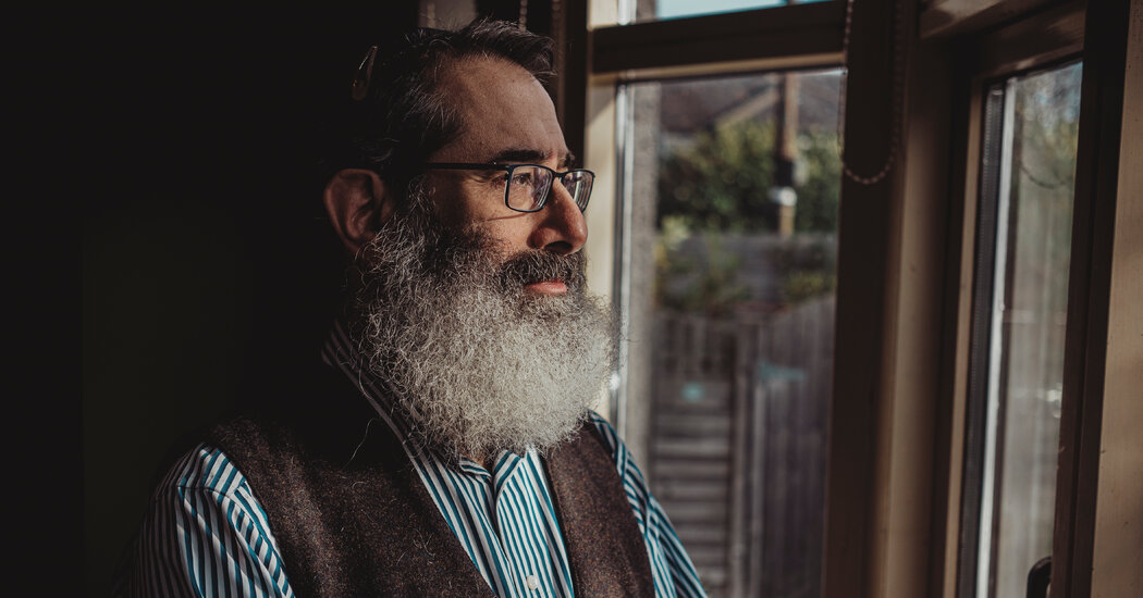 A Legal Outsider, an Offbeat Theory and the Fate of the 2024 Election