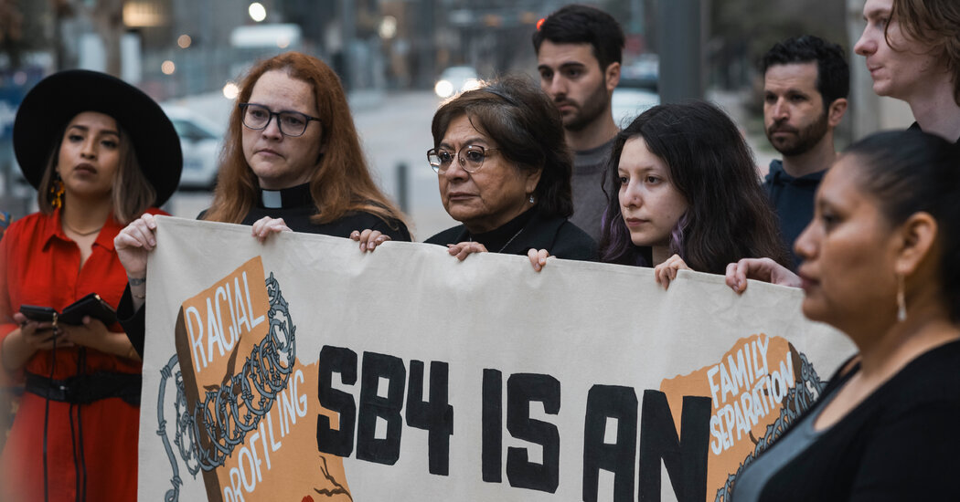 Federal Judge Blocks Sweeping New Immigration Law in Texas