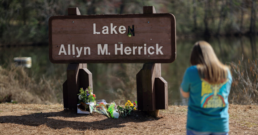 For Suspect in U. of Georgia Killing, an Obscure Trail Across States