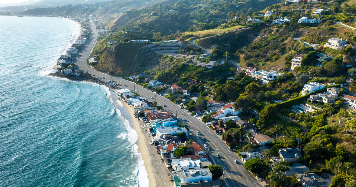 Magnitude 4.6 earthquakes shakes storm-battered Los Angeles area