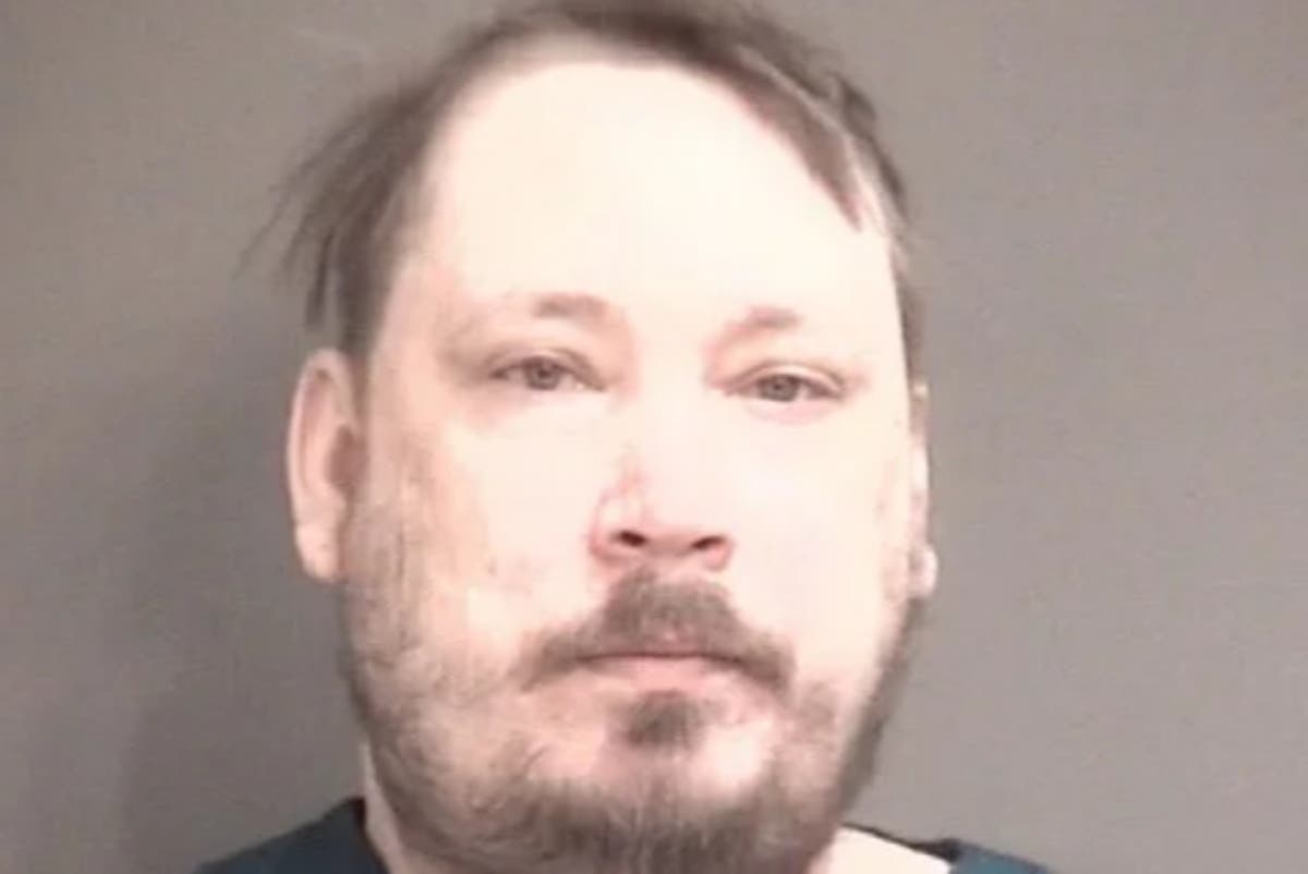 Man suspected of killing girlfriend is found working at hospital three years later