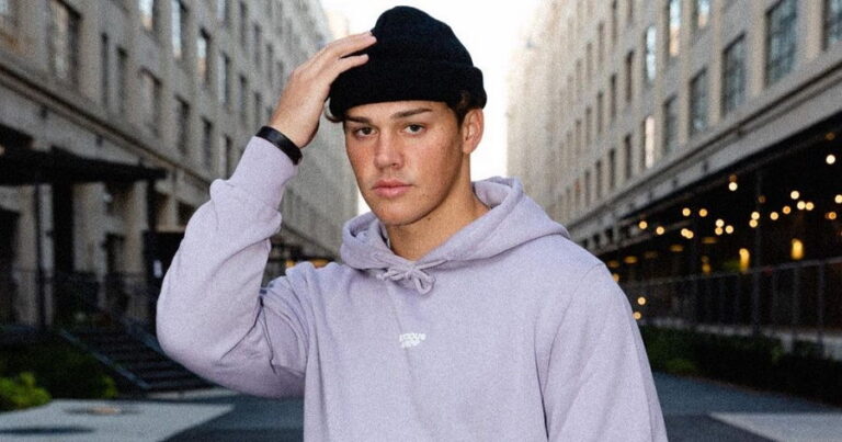 Noah Beck Bio Bio, Early Life, Career, Net Worth and Salary