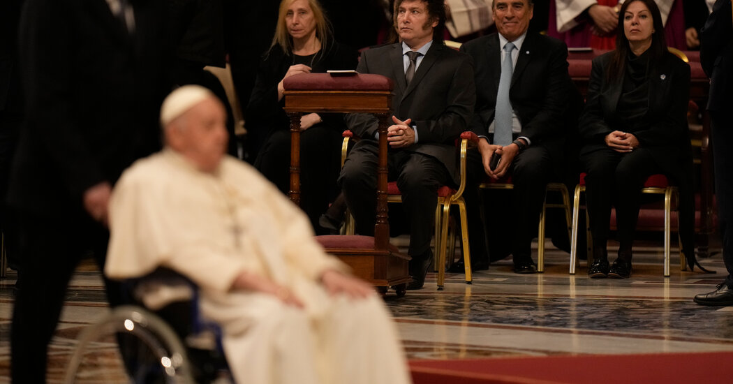 Pope and Argentine President Appear to Find Some Common Ground