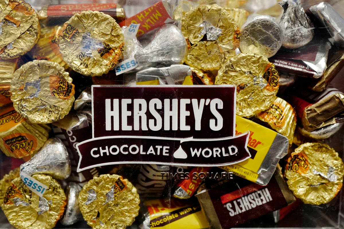 Record cocoa prices heading into Valentines Day proves to be a headache for sweets king Hershey