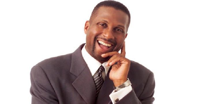 Tavis Smiley Bio, Early Life, Career, Net Worth and Salary