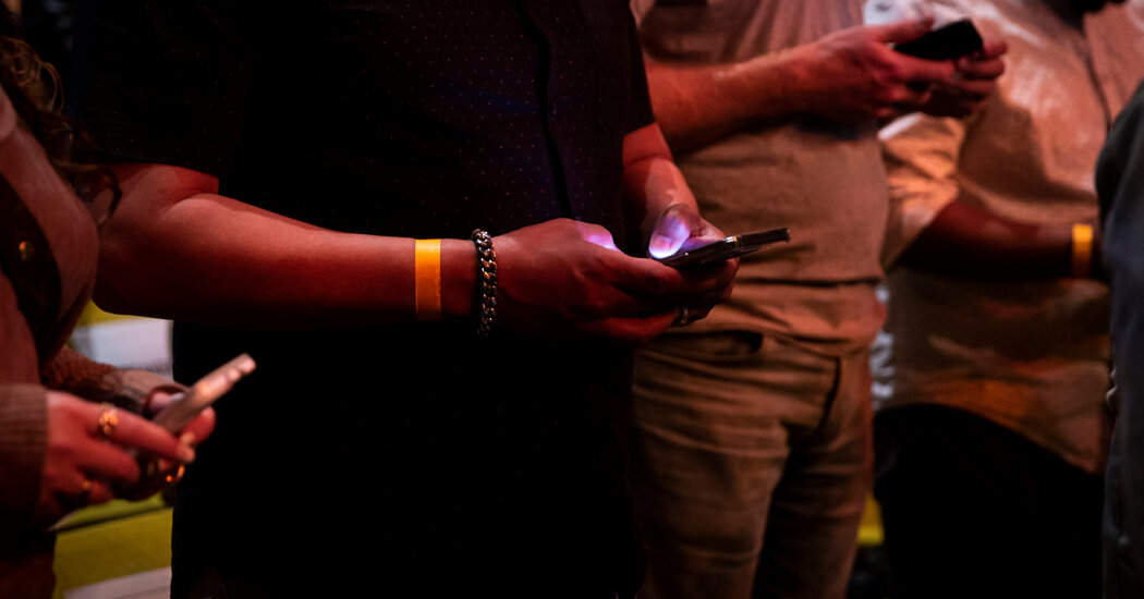 U.S. to Ask Court to Reauthorize Disputed Surveillance Program for a Year