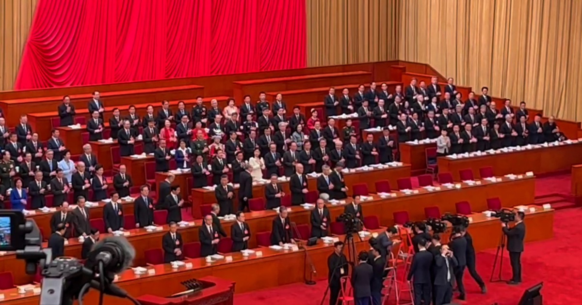 Chinese officials take the stage as the National People’s Congress begins