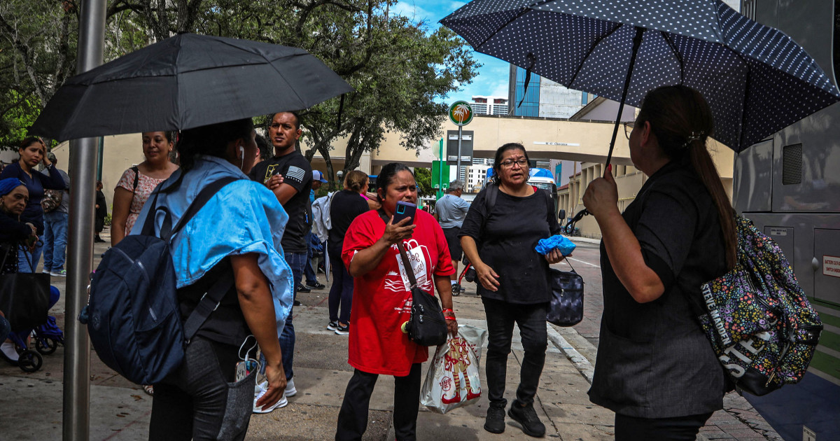 Florida's senate passes bill to block local regulations protecting workers from heat