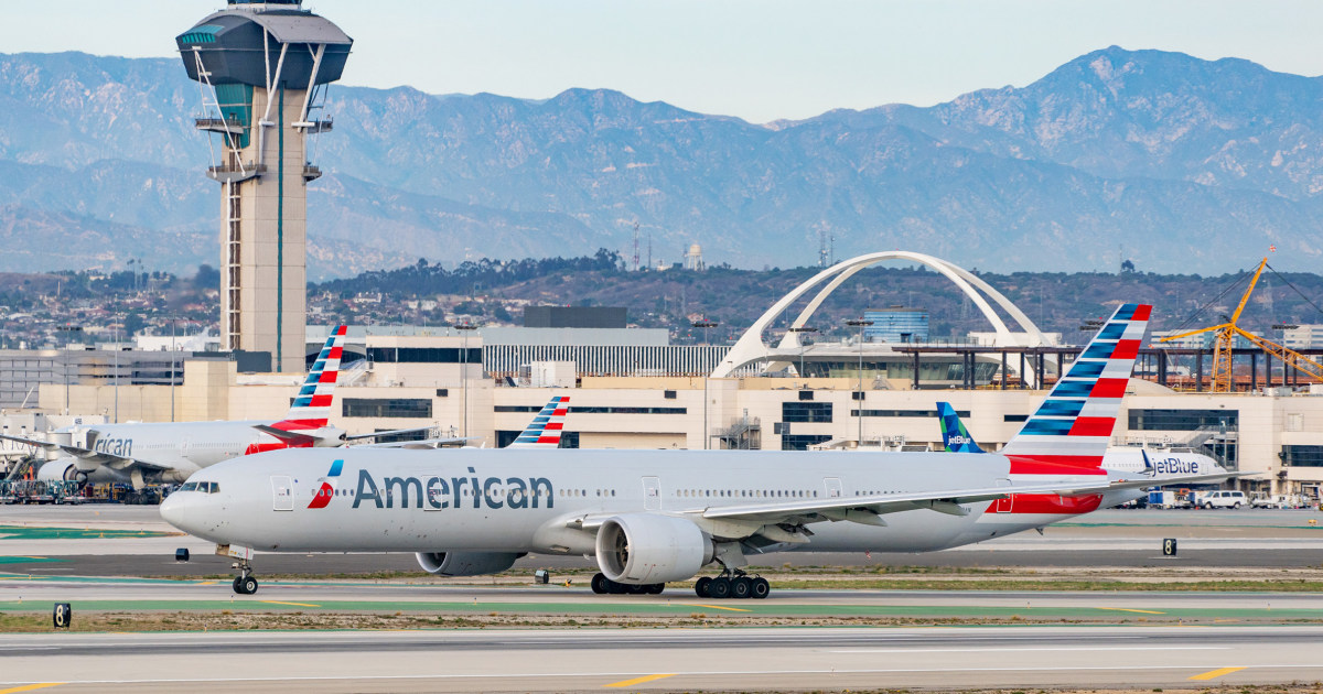 Tire issue reported as American Airlines Boeing 777 flight lands in L.A.