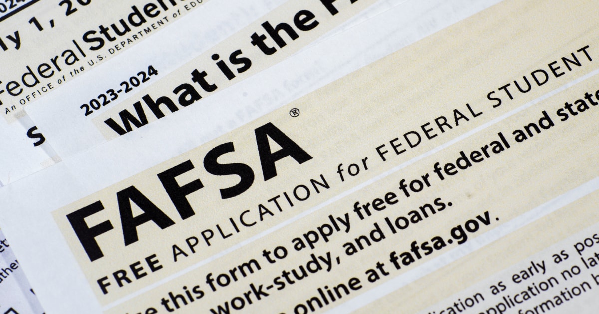 Some immigrant households fear missing out on college financial aid