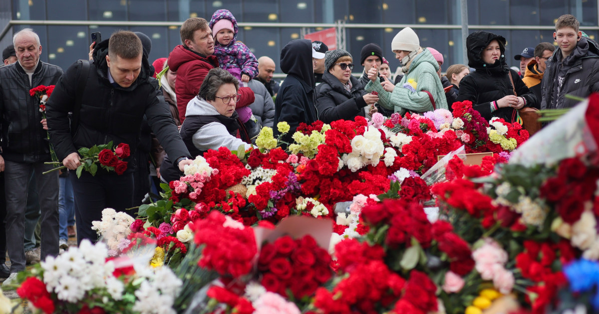 Russia mourns attack victims and Stephen Breyer addresses Dobbs leak: Weekend Rundown