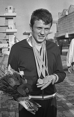 András Hargitay Biography, Age, Height, Wife, Net Worth and Family