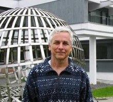 Bruce Hajek Biography, Age, Height, Wife, Net Worth and Family