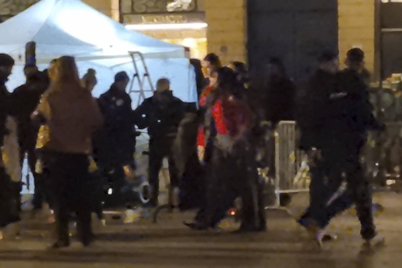 Kendall Jenner – With Lima Grothe and Aja Naomi King in Paris for L’Oreal’s latest campaign