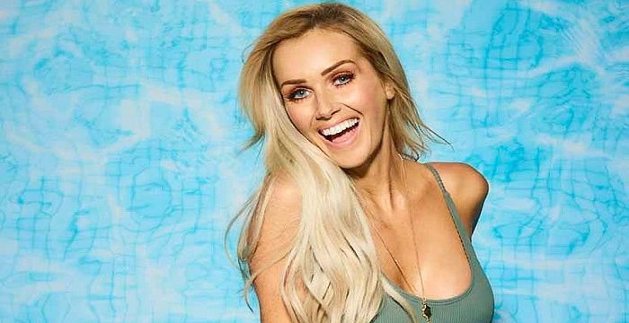 Laura Anderson Bio, Early Life, Career, Net Worth and Salary